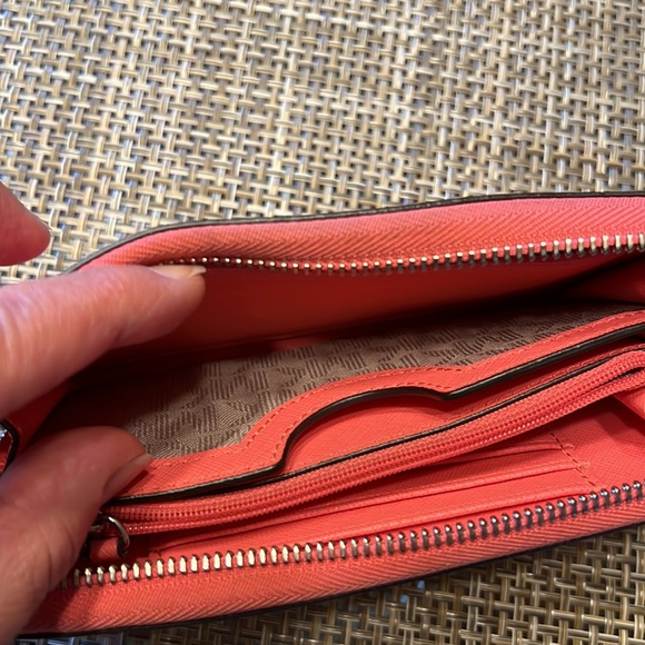 Michael Kors Pink Leather Zip Around Wristlet Wallet - Picture 8 of 10